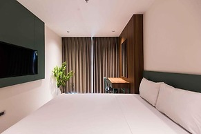 Luxe Paradise Suites Hotel Hoang Cau