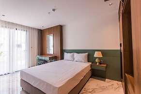 Luxe Paradise Suites Hotel Hoang Cau
