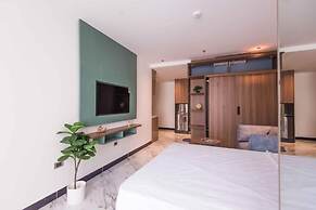 Luxe Paradise Suites Hotel Hoang Cau