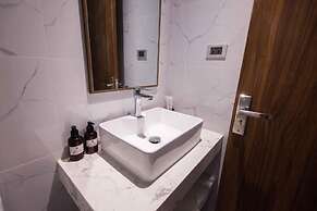 Luxe Paradise Suites Hotel Hoang Cau