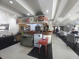 OYO 1141 Healing Condo Hotel