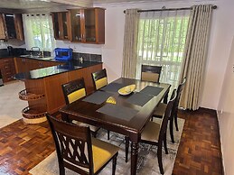 Lux Suites Greenpark Getaway Bungalows