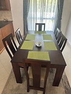 Lux Suites Greenpark Getaway Bungalows