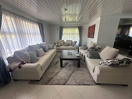 Lux Suites Greenpark Getaway Bungalows