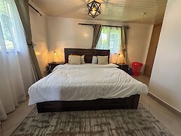 Lux Suites Greenpark Getaway Bungalows