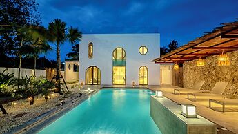 A Dream Naka Island - Beachfront Retreat