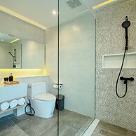 A Dream Naka Island - Beachfront Retreat