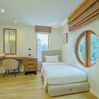 A Dream Naka Island - Beachfront Retreat