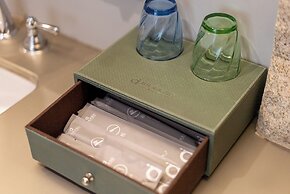 AI Stay Future Hotel - Xi'an Drum Tower Old City Root G Park Store