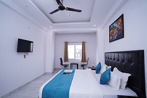 Hotel Moon Taj Near Yashobhoomi