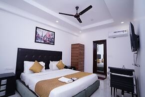 Hotel Moon Taj Near Yashobhoomi