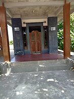GRIYA SALAMAN HOMESTAY PANTAI WEDIOMBO