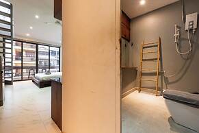 Lofty Comfort Stay-Relax by Soben Home