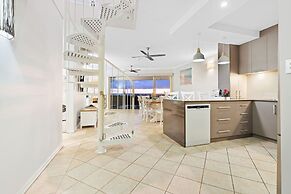 Harbour Haven Penthouse Marina View Balcony BBQ