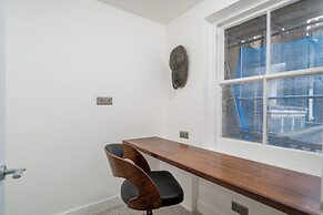 Chic flat near Kensington Palace
