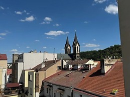 Cool Duplex With Terrace Near Florenc