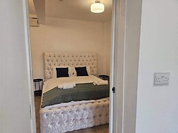 Charming and Compact Studio in Bridgend