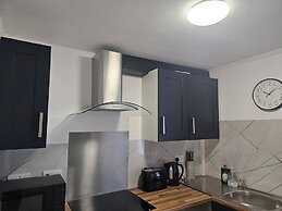 Charming and Compact Studio in Bridgend