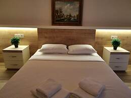 Tenedos İskele Otel