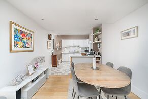 2Bedroom flat with garden in Battersea