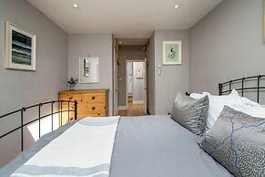 2Bedroom flat with garden in Battersea