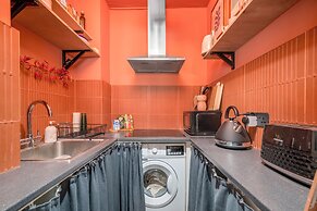 Charming Studio moments from Portobello