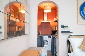 Charming Studio moments from Portobello