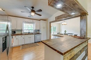 Pet-Friendly Lake Norman Retreat