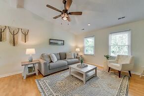 Pet-Friendly Lake Norman Retreat