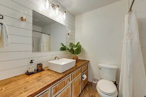 Pet-Friendly Lake Norman Retreat