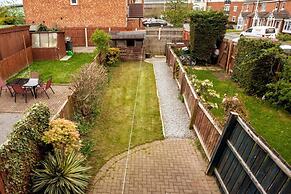 Darlington 3 bed House Near Train Station