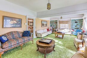 Half-mi to Atwood Lake: Spacious Home!