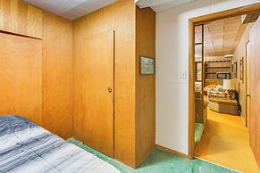 Half-mi to Atwood Lake: Spacious Home!
