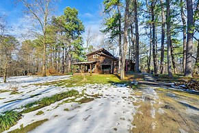 Log Cabin Retreat in Kentucky: Fire Pit & Grill!