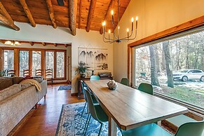 Log Cabin Retreat in Kentucky: Fire Pit & Grill!