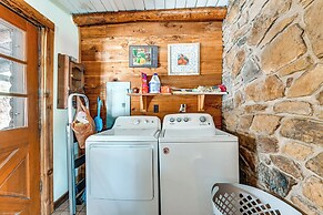 Log Cabin Retreat in Kentucky: Fire Pit & Grill!