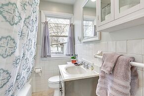 5 Mi to Dtwn & Ysu: Pet-friendly Youngstown Home