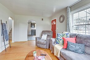 5 Mi to Dtwn & Ysu: Pet-friendly Youngstown Home