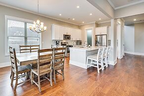 6 Mi to Downtown Atlanta: Spacious Home w/ Yard
