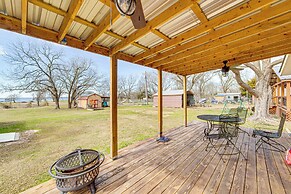 Waterfront Lake Tawakoni Home w/ Yard & Fire Pit
