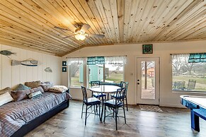 Waterfront Lake Tawakoni Home w/ Yard & Fire Pit