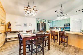 Waterfront Lake Tawakoni Home w/ Yard & Fire Pit