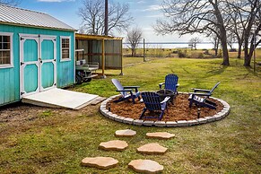 Waterfront Lake Tawakoni Home w/ Yard & Fire Pit