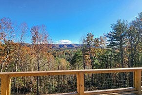 Scenic Mtn Views & Fire Pit: Modern Lenoir Retreat
