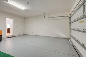 9 Mi to Disney: Group Getaway w/ Lanai & Hot Tub!