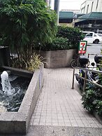 Araneta Cubao No Brown Outs 1BR Furnished Condo With Balcony Free Wifi