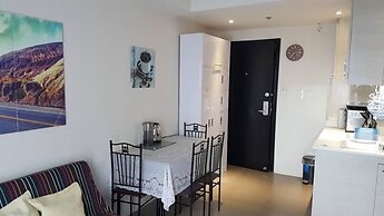 Araneta Cubao No Brown Outs 1BR Furnished Condo With Balcony Free Wifi