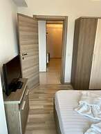 Infinity Summerland Apartment