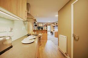 Student Only The Combworks