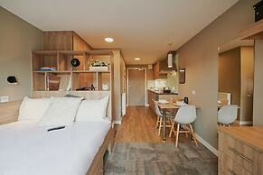 Student Only The Combworks